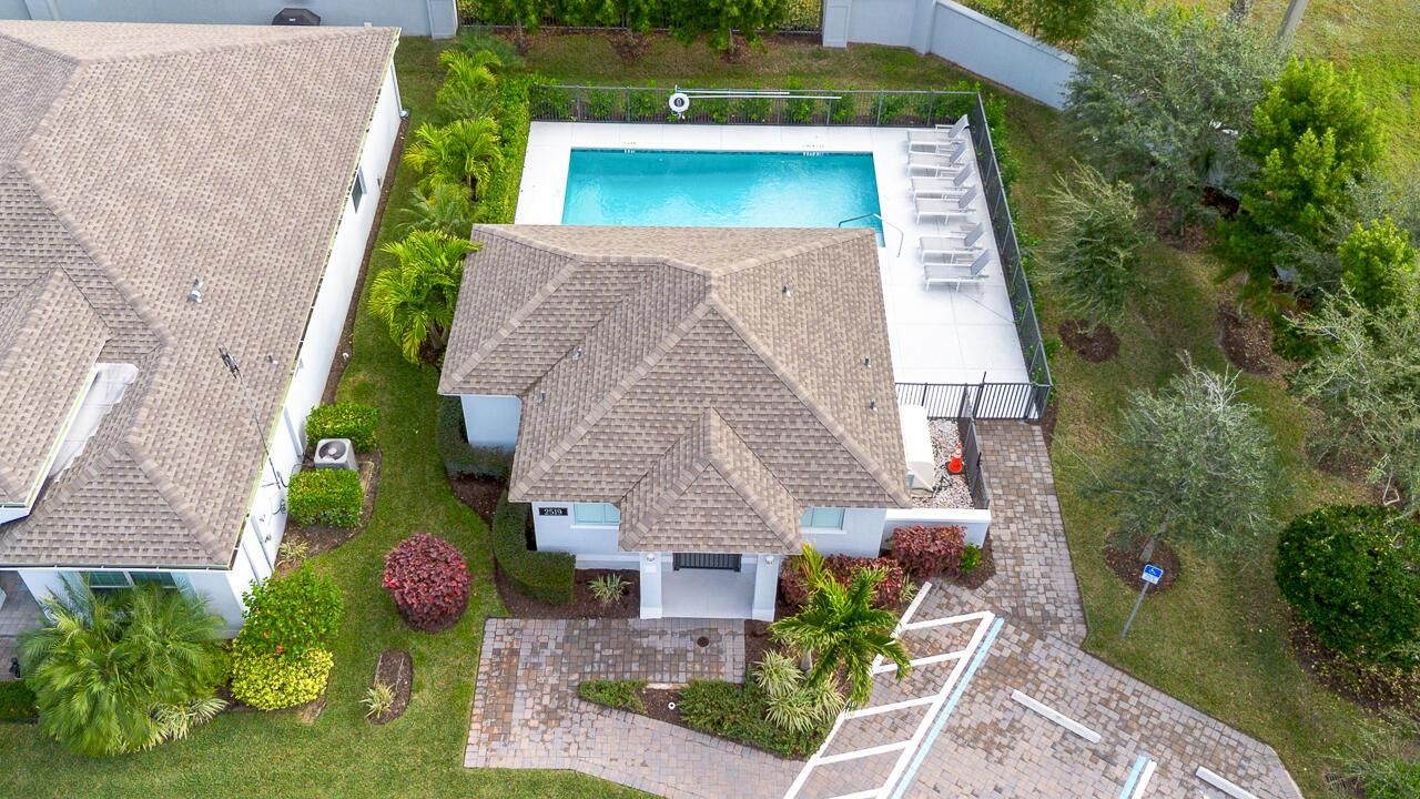 2590 Bella Vista Circle-2