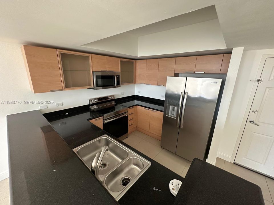 For Sale: $336,000 (2 beds, 2 baths, 1189 Square Feet)