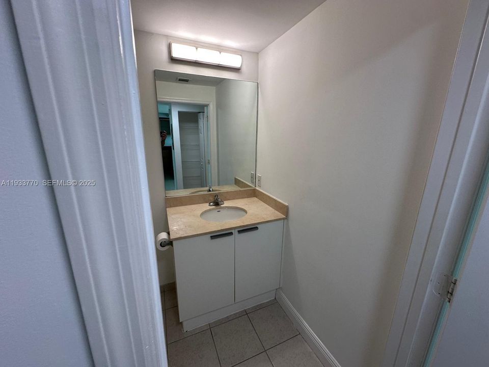 For Sale: $336,000 (2 beds, 2 baths, 1189 Square Feet)