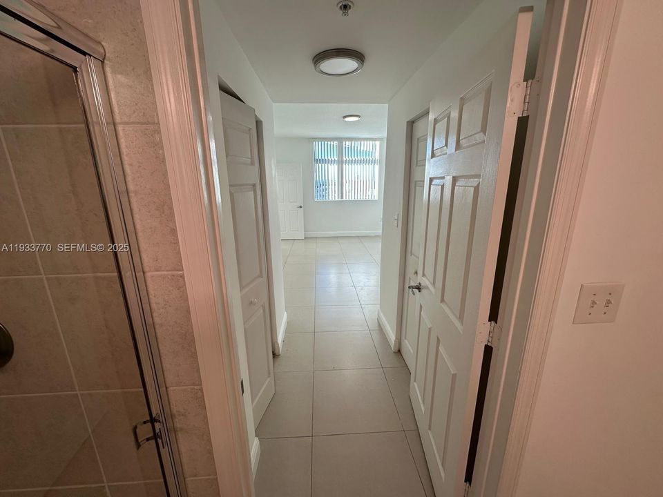 For Sale: $336,000 (2 beds, 2 baths, 1189 Square Feet)