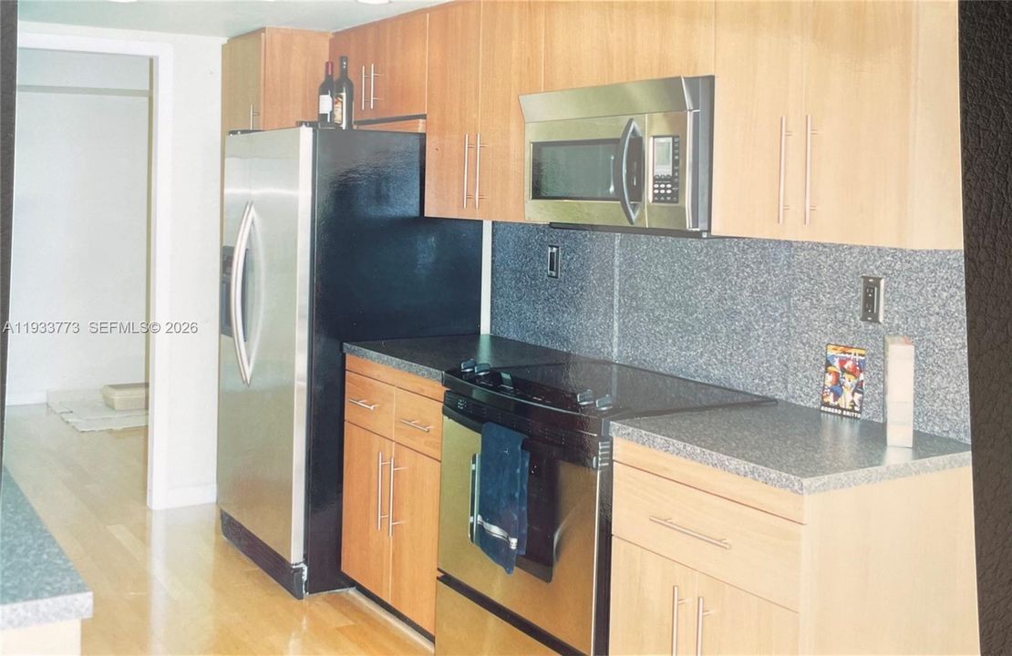 待售: $385,000 (2 贝兹, 2 浴室, 1520 平方英尺)