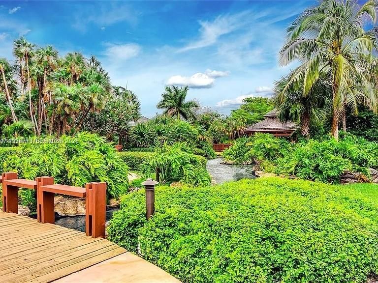 待售: $385,000 (2 贝兹, 2 浴室, 1520 平方英尺)