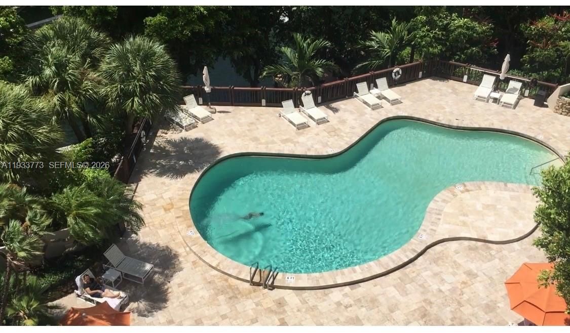 待售: $385,000 (2 贝兹, 2 浴室, 1520 平方英尺)