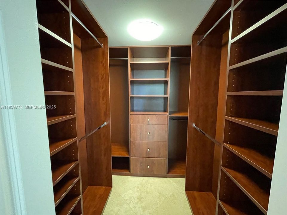 出租: $2,950 (2 贝兹, 2 浴室, 1425 平方英尺)