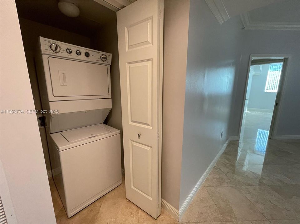 出租: $2,950 (2 贝兹, 2 浴室, 1425 平方英尺)