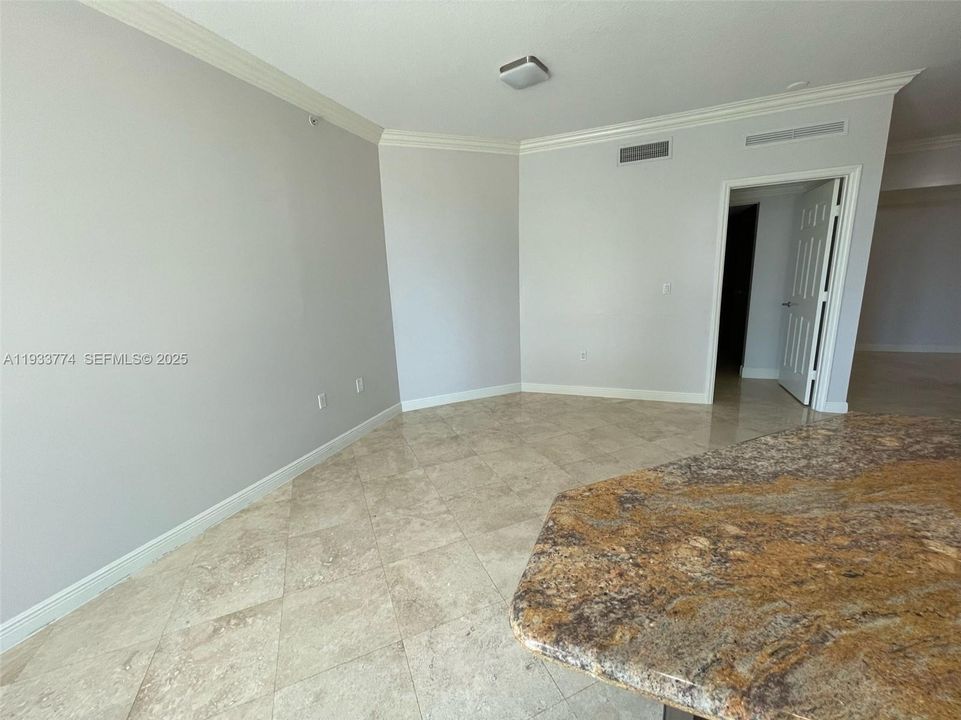 出租: $2,950 (2 贝兹, 2 浴室, 1425 平方英尺)