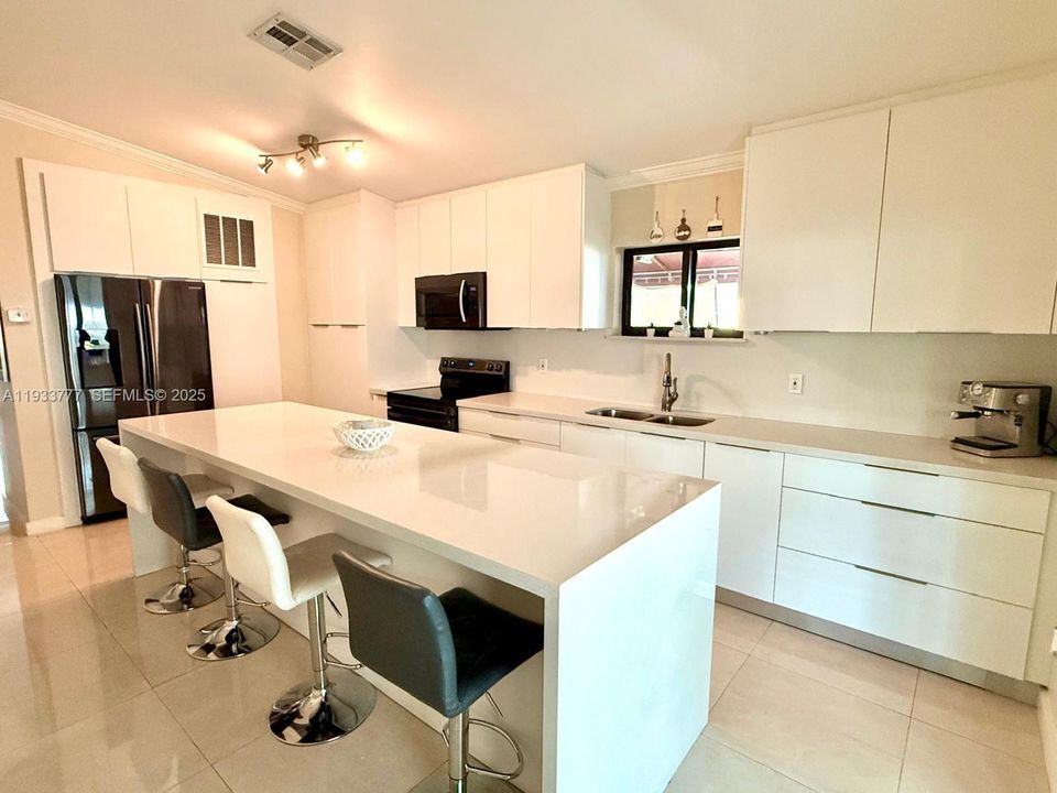 待售: $617,000 (3 贝兹, 2 浴室, 1451 平方英尺)