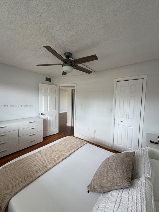 For Rent: $1,750 (2 beds, 2 baths, 850 Square Feet)