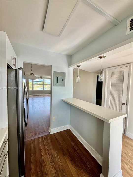 For Rent: $1,750 (2 beds, 2 baths, 850 Square Feet)