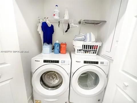 На продажу: $435,000 (3 спален, 2 ванн, 1694 Квадратных фут)