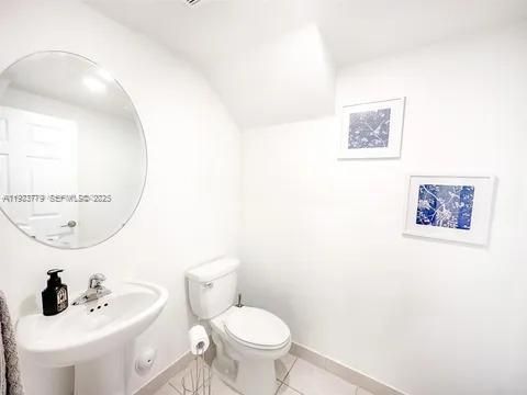 На продажу: $435,000 (3 спален, 2 ванн, 1694 Квадратных фут)