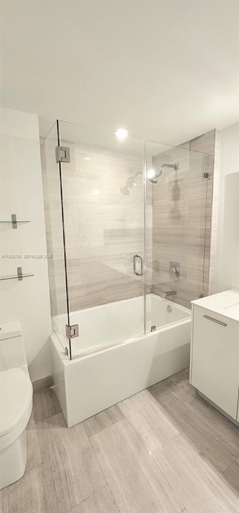 For Rent: $3,500 (1 beds, 1 baths, 696 Square Feet)