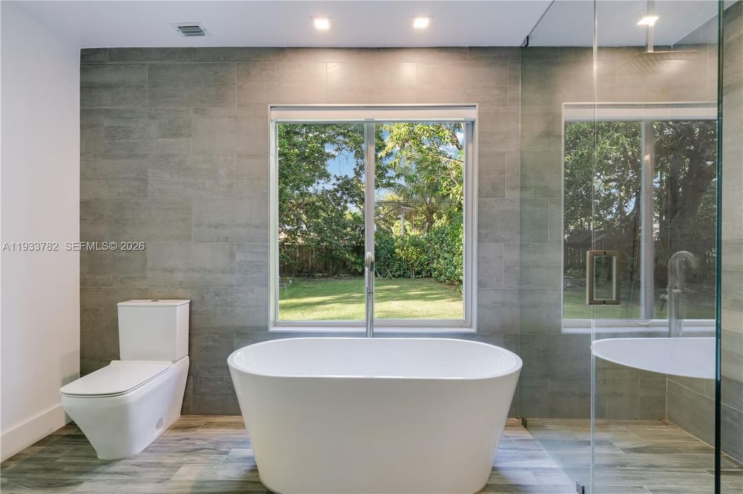 На продажу: $925,000 (3 спален, 2 ванн, 1230 Квадратных фут)