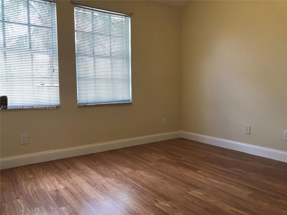 For Rent: $2,500 (2 beds, 2 baths, 1024 Square Feet)