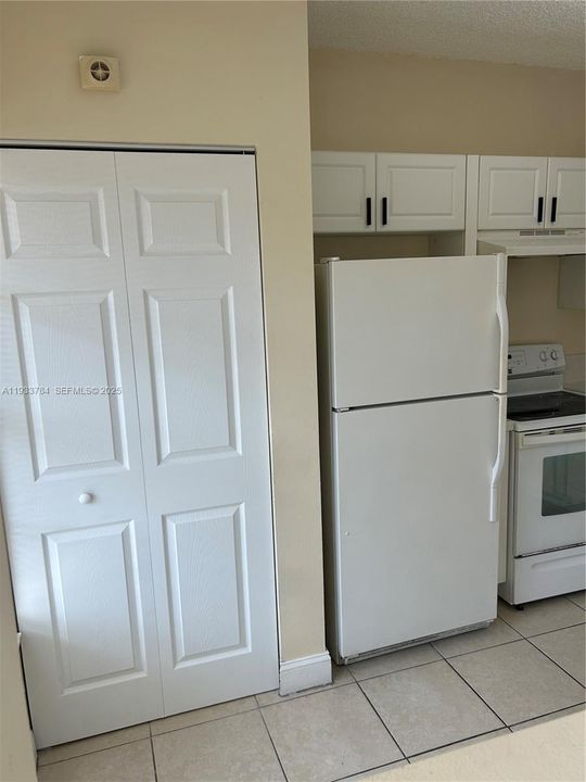 For Rent: $2,500 (2 beds, 2 baths, 1024 Square Feet)