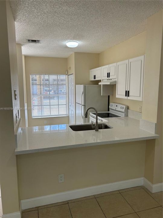 For Rent: $2,500 (2 beds, 2 baths, 1024 Square Feet)