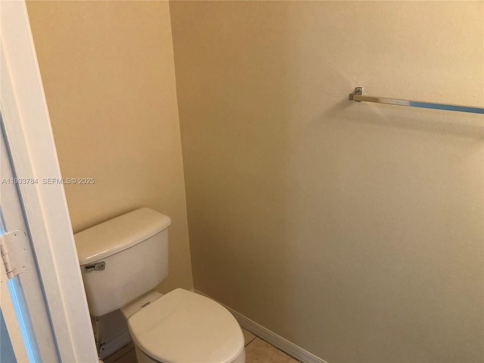 For Rent: $2,500 (2 beds, 2 baths, 1024 Square Feet)