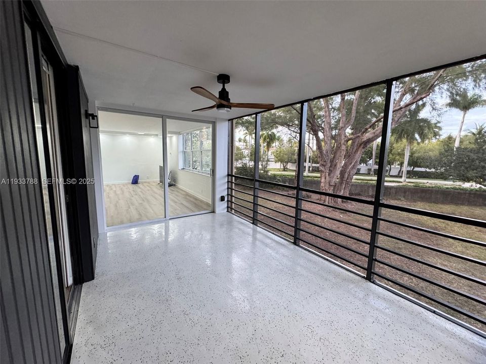 En Venta: $385,000 (3 camas, 2 baños, 1380 Pies cuadrados)