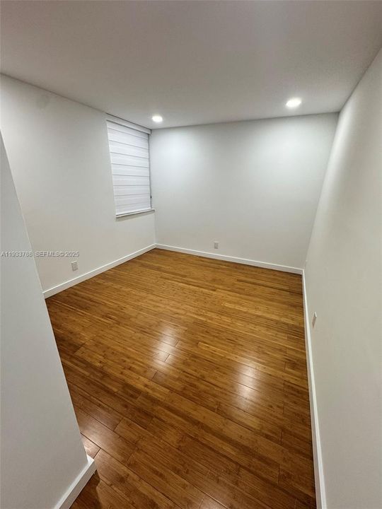 En Venta: $385,000 (3 camas, 2 baños, 1380 Pies cuadrados)