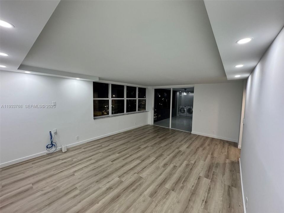 En Venta: $385,000 (3 camas, 2 baños, 1380 Pies cuadrados)