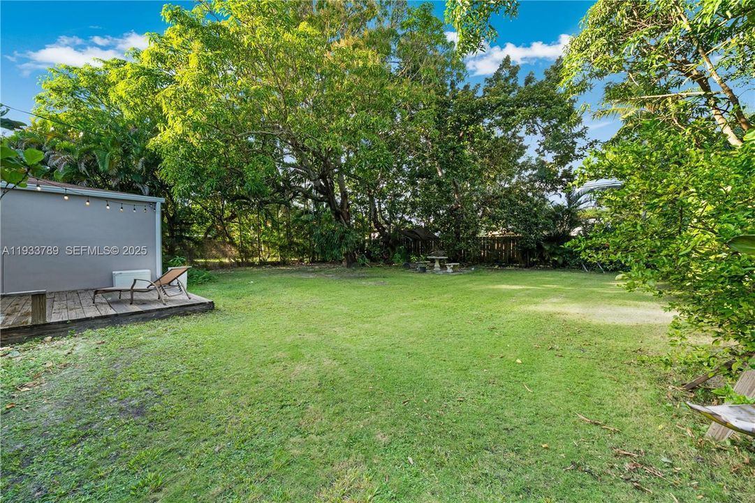 For Rent: $6,500 (3 beds, 2 baths, 1230 Square Feet)