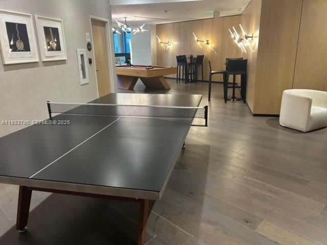 For Rent: $7,890 (2 beds, 3 baths, 1143 Square Feet)