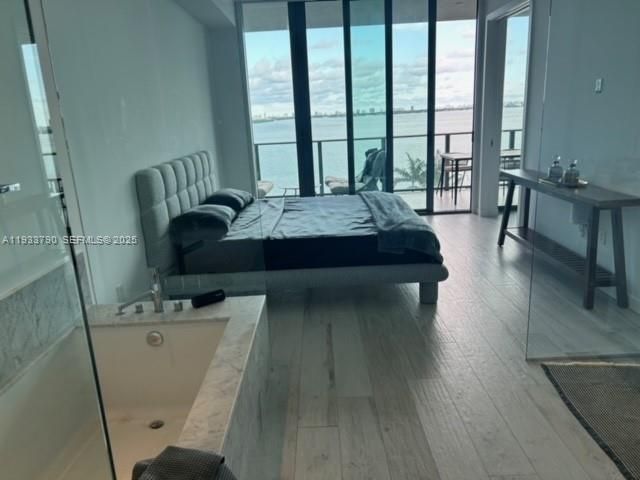 For Rent: $7,890 (2 beds, 3 baths, 1143 Square Feet)