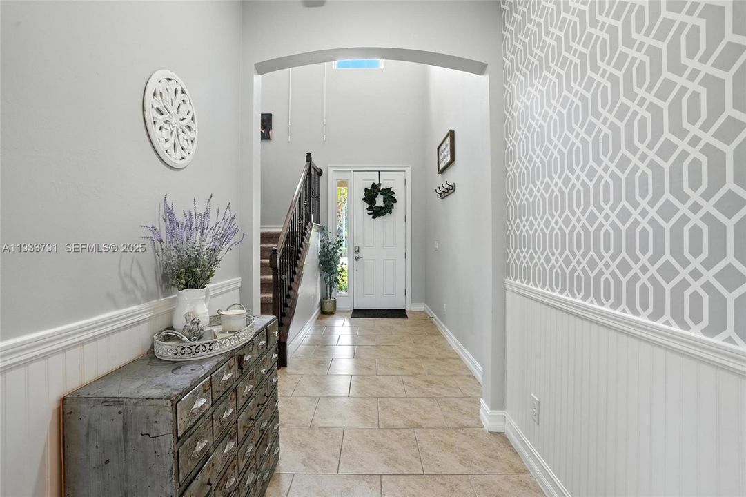 На продажу: $469,900 (5 спален, 3 ванн, 3584 Квадратных фут)