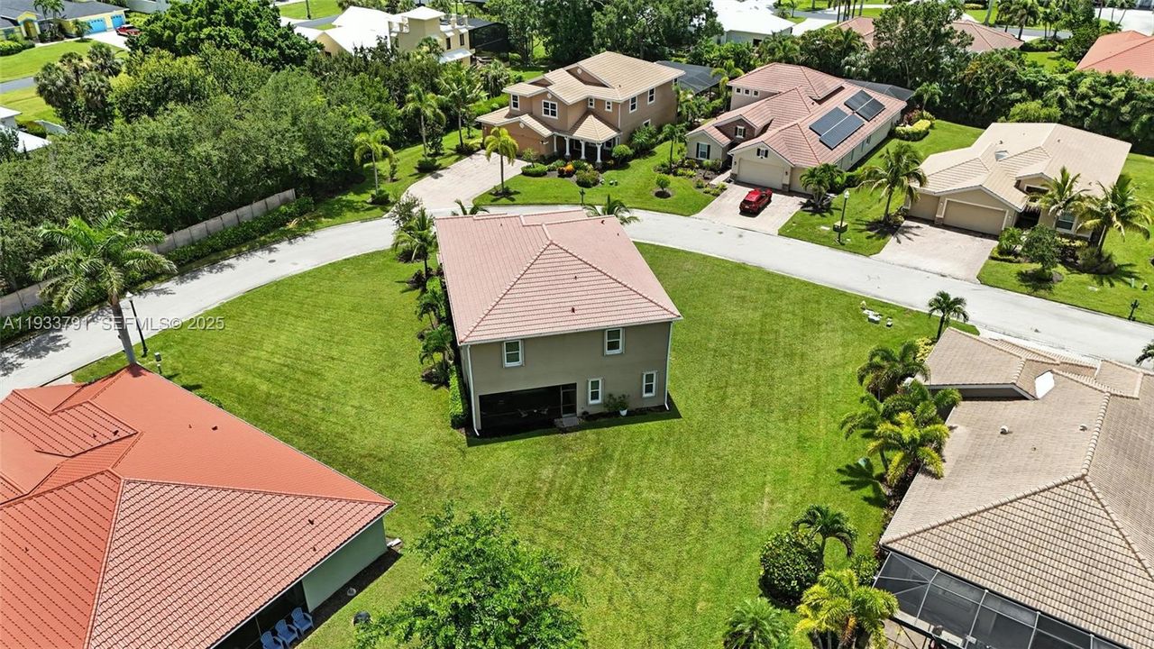 На продажу: $469,900 (5 спален, 3 ванн, 3584 Квадратных фут)