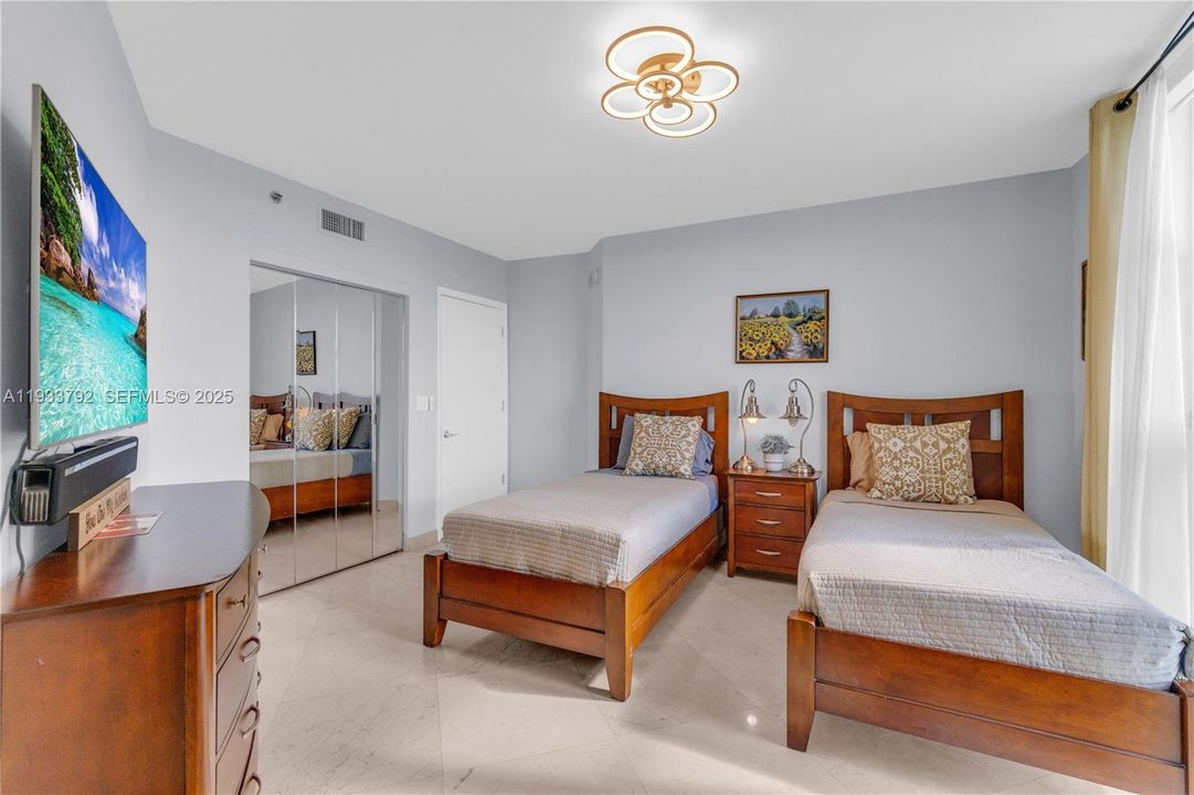 En Renta: $7,100 (2 camas, 2 baños, 1900 Pies cuadrados)