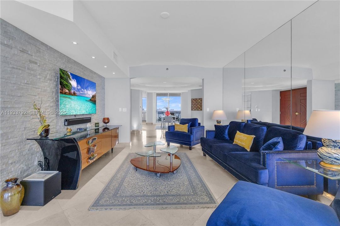 En Renta: $7,100 (2 camas, 2 baños, 1900 Pies cuadrados)