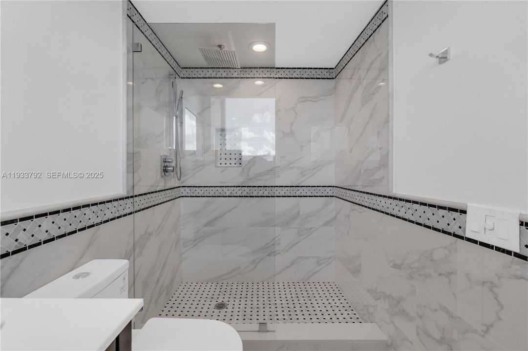 En Renta: $7,100 (2 camas, 2 baños, 1900 Pies cuadrados)