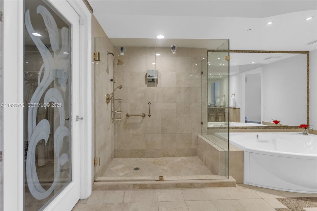 En Renta: $7,100 (2 camas, 2 baños, 1900 Pies cuadrados)