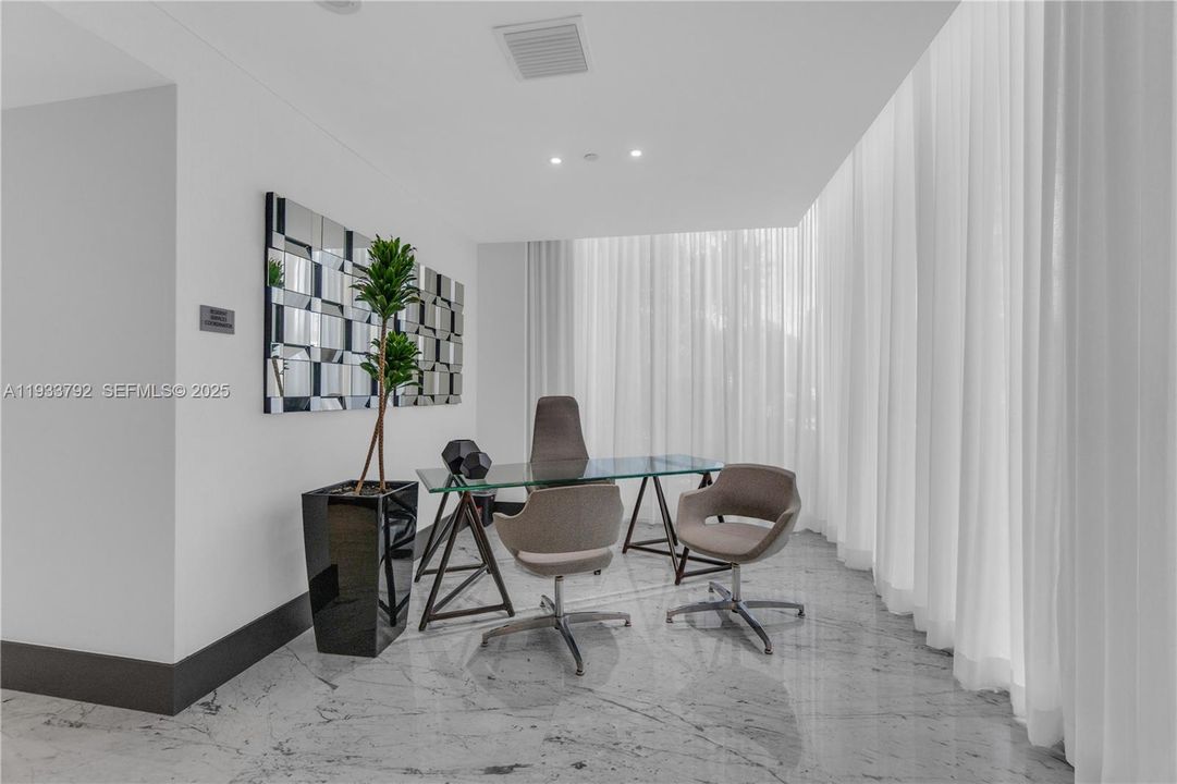 En Renta: $7,100 (2 camas, 2 baños, 1900 Pies cuadrados)