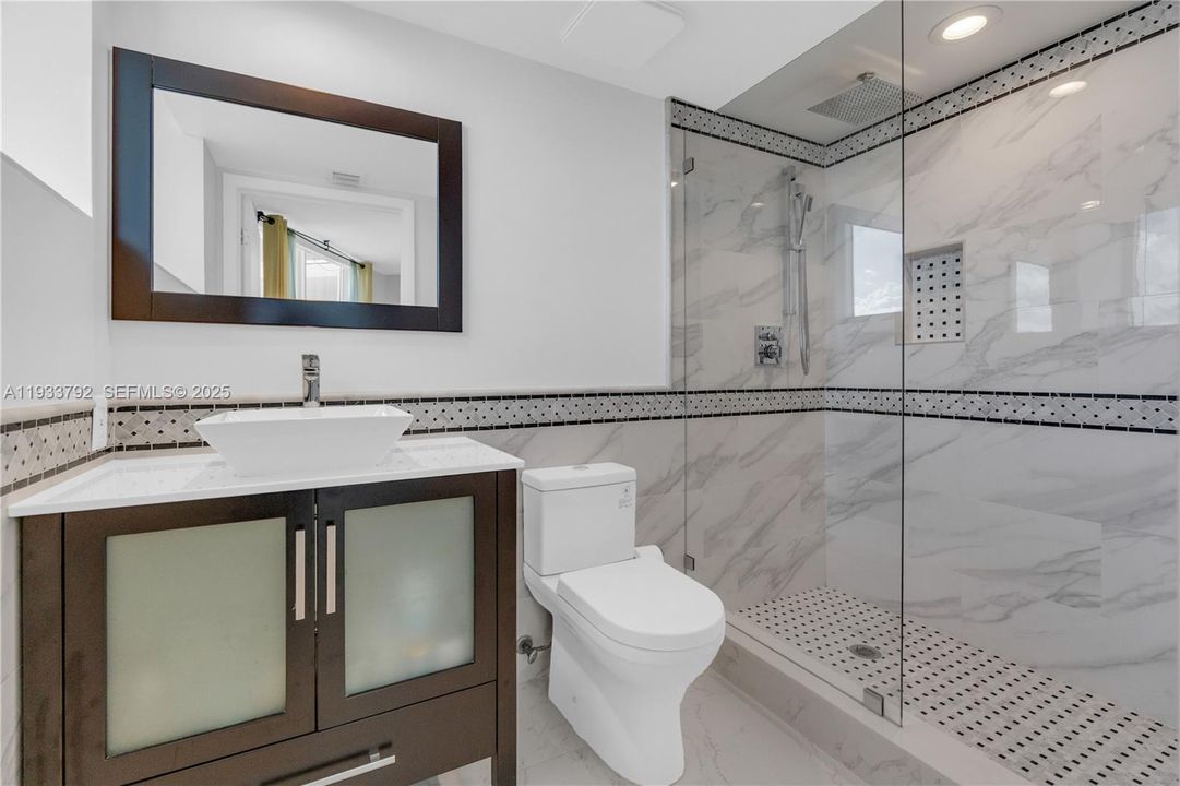 En Renta: $7,100 (2 camas, 2 baños, 1900 Pies cuadrados)