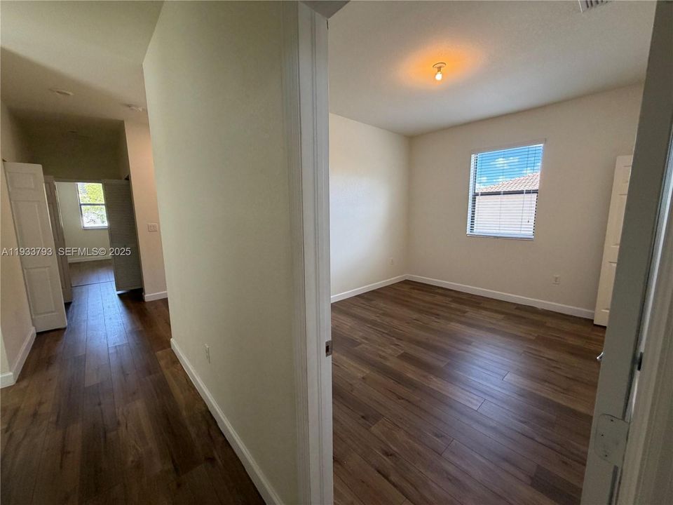 For Rent: $4,600 (5 beds, 3 baths, 3520 Square Feet)