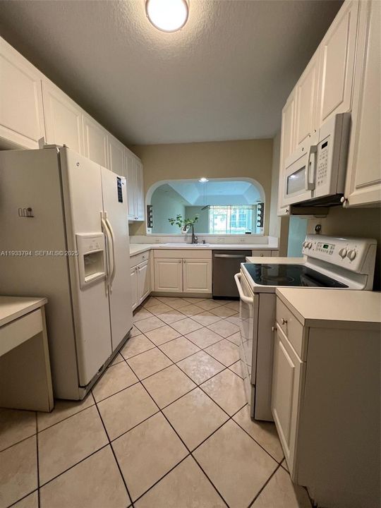For Rent: $3,100 (3 beds, 2 baths, 1710 Square Feet)