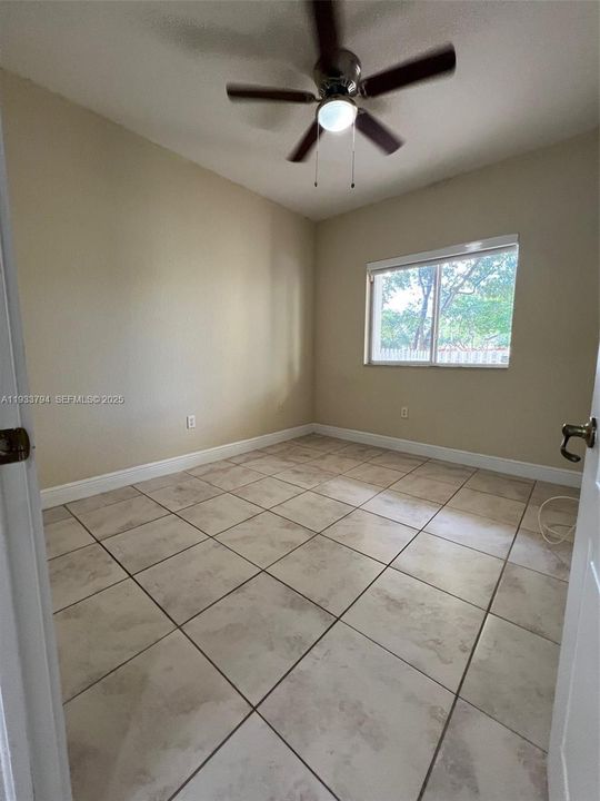 For Rent: $3,100 (3 beds, 2 baths, 1710 Square Feet)