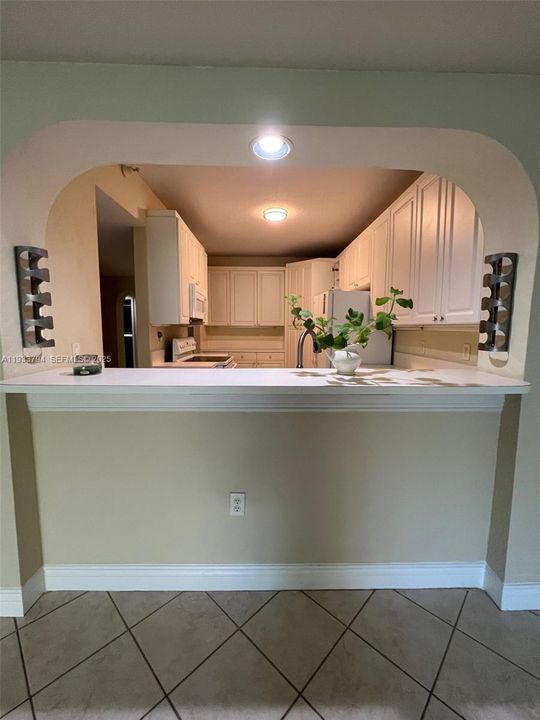 For Rent: $3,100 (3 beds, 2 baths, 1710 Square Feet)