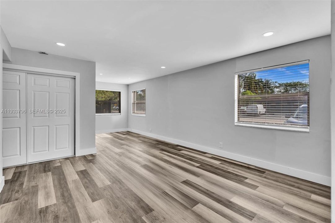 For Rent: $2,200 (2 beds, 1 baths, 1885 Square Feet)