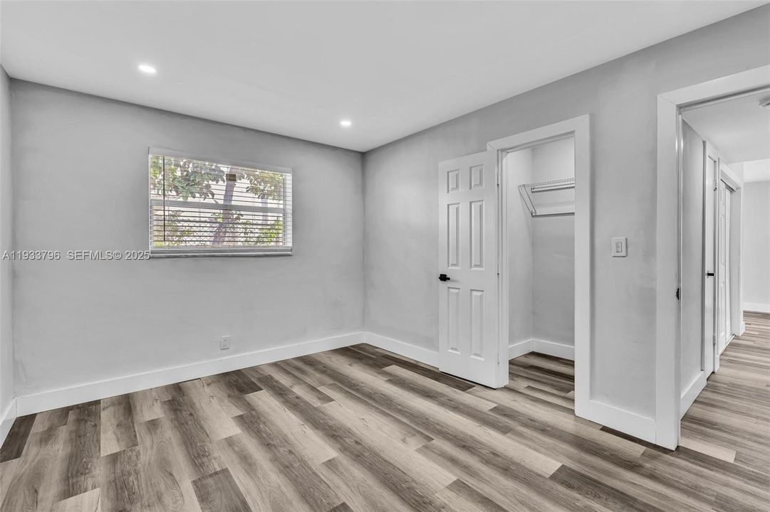 For Rent: $2,200 (2 beds, 1 baths, 1885 Square Feet)