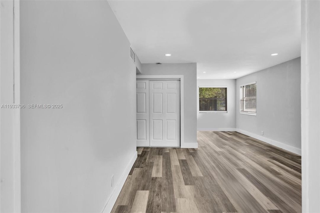 For Rent: $2,200 (2 beds, 1 baths, 1885 Square Feet)