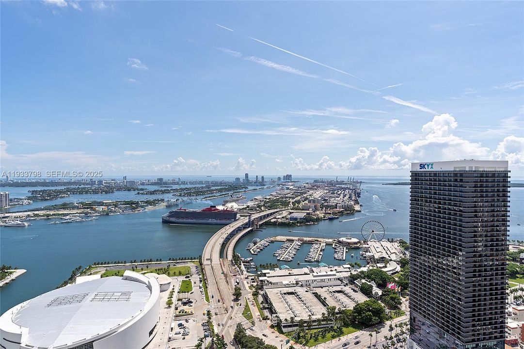 For Sale: $1,700,000 (3 beds, 2 baths, 1246 Square Feet)