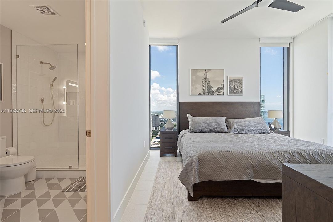 For Sale: $1,700,000 (3 beds, 2 baths, 1246 Square Feet)