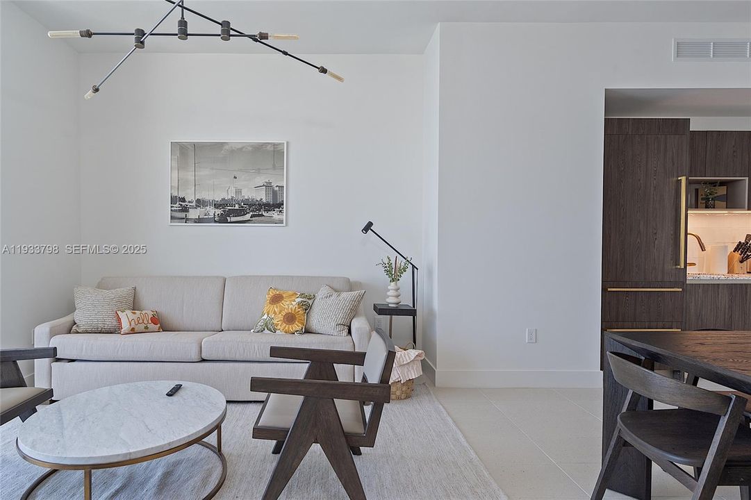 For Sale: $1,700,000 (3 beds, 2 baths, 1246 Square Feet)