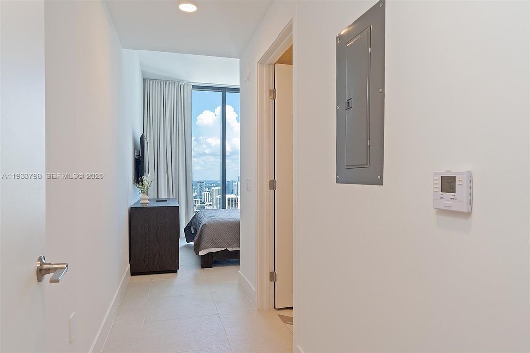 For Sale: $1,700,000 (3 beds, 2 baths, 1246 Square Feet)