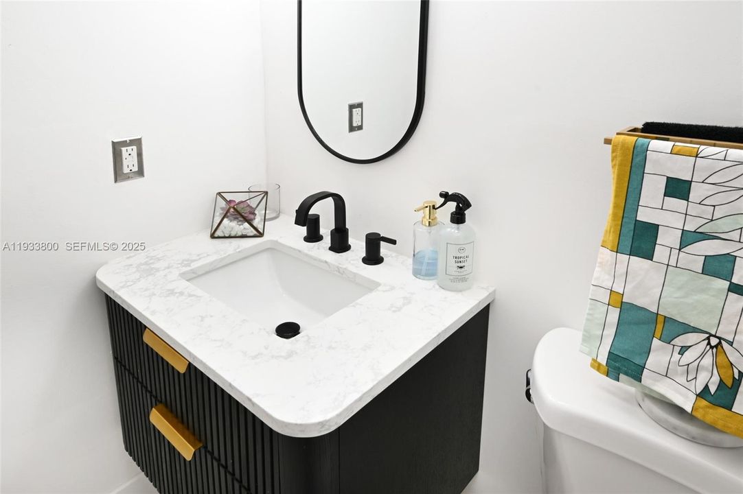 В аренду: $2,500 (2 спален, 2 ванн, 835 Квадратных фут)