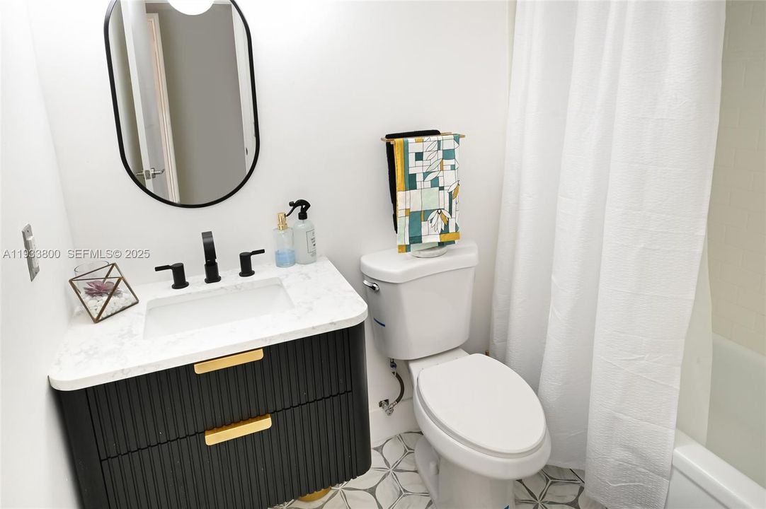 В аренду: $2,500 (2 спален, 2 ванн, 835 Квадратных фут)