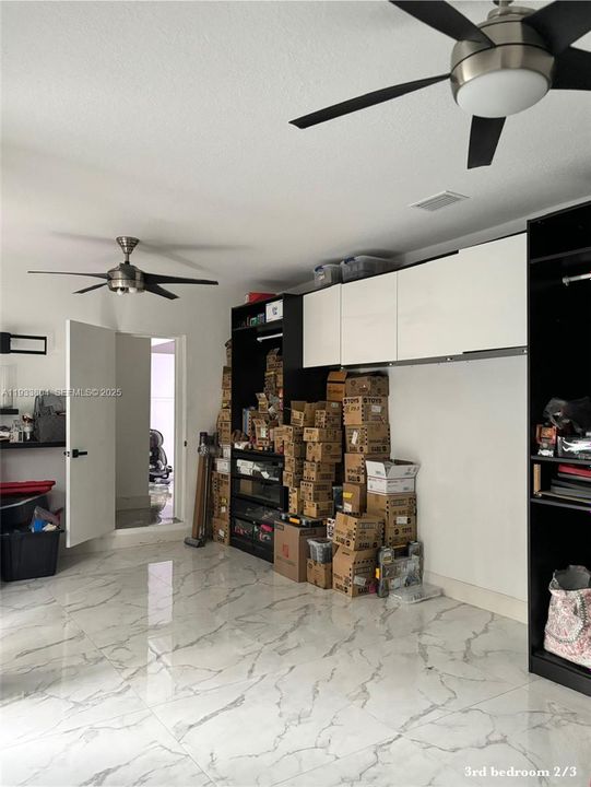 待售: $699,950 (3 贝兹, 2 浴室, 1996 平方英尺)