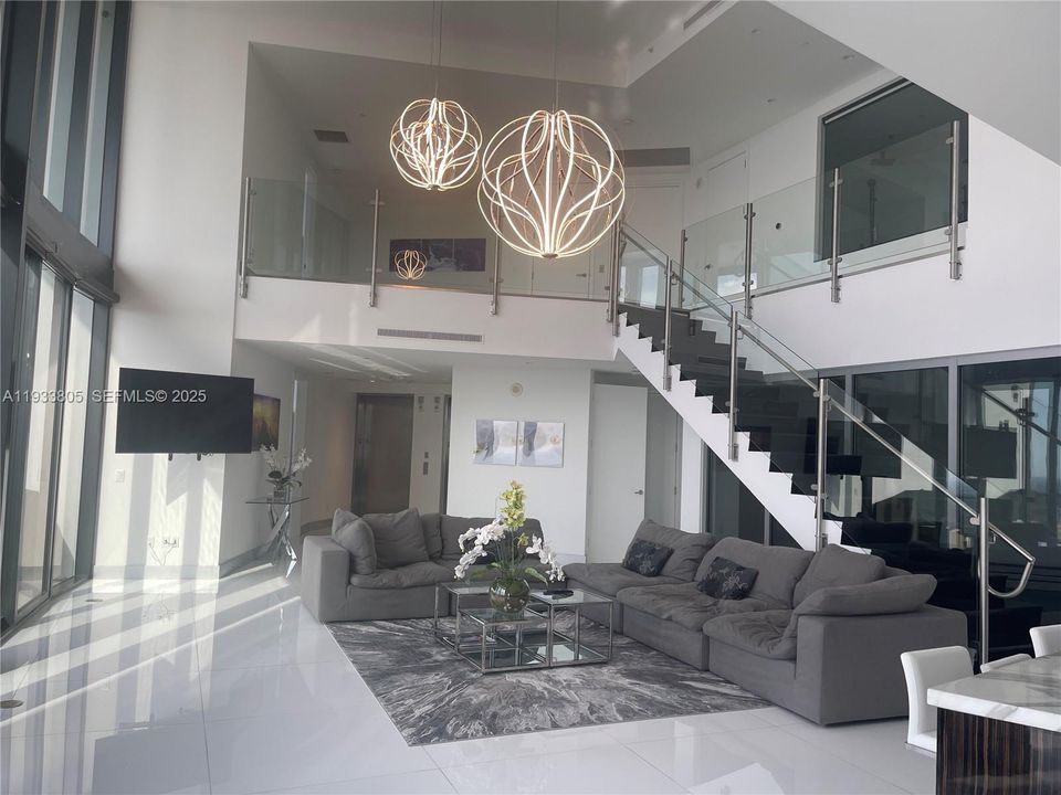 На продажу: $6,500,000 (3 спален, 4 ванн, 3130 Квадратных фут)